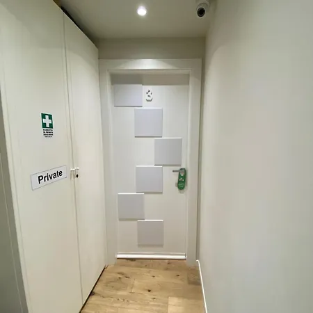 Malvezzi24 Boutique * 代森扎诺-德尔加达
