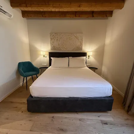 Gasthof Malvezzi24 Boutique Desenzano del Garda